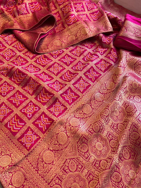Pure Munga Silk Saree with Meena Banarasi Weaving
