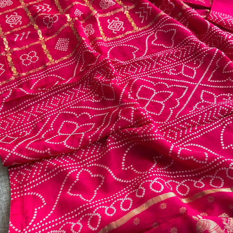 Pure Crepe Silk Saree with Bandhani Banarasi Weaving