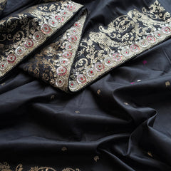 Soft Munga Silk Saree with Kutdana & Zarkan Embellishment