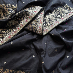 Soft Munga Silk Saree with Kutdana & Zarkan Embellishment