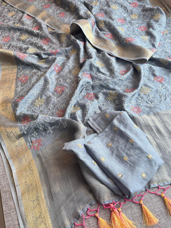 Pure Munga Silk Banarasi Saree with Multi-Thread Embroidery & Blouse